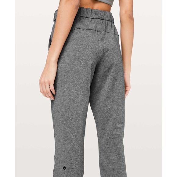Lululemon On The Fly 7/8 Pants 27 - 6 Heathered Black - Picture 3 of 4